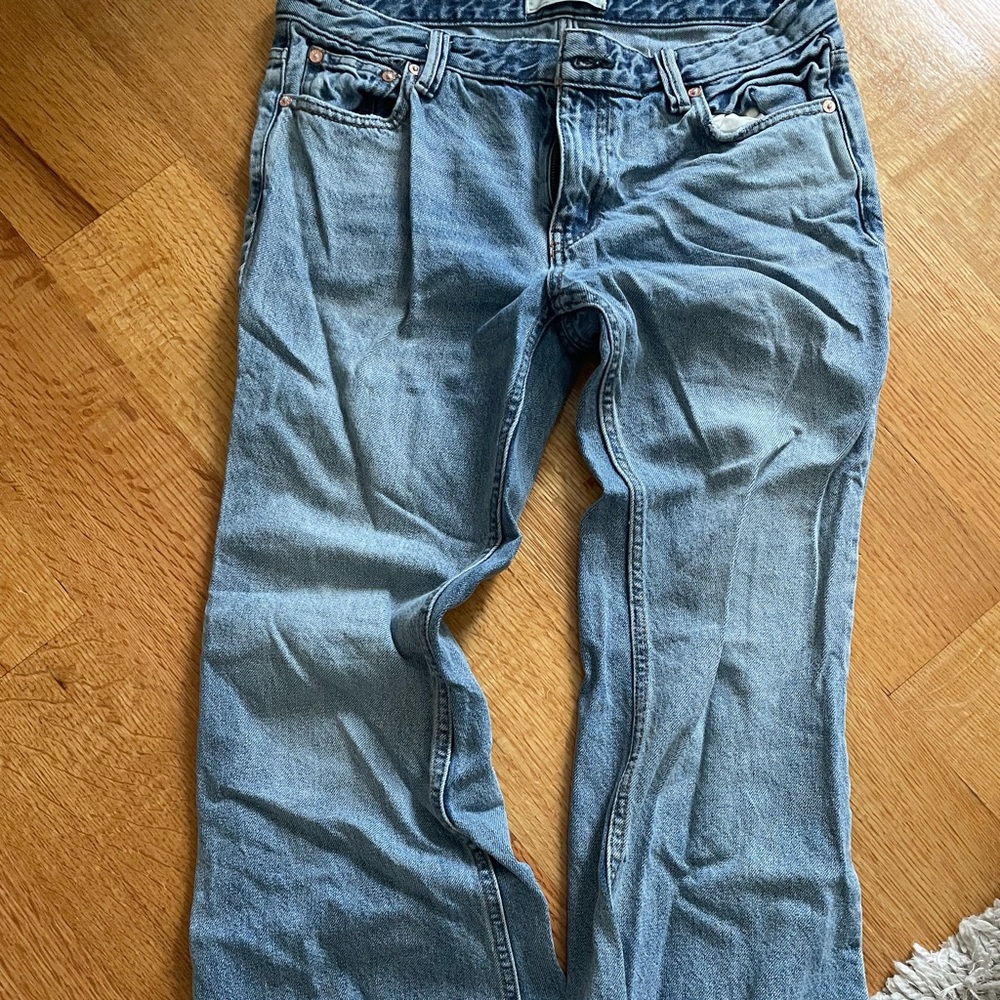 Straight flare free people jeans. Great quality.